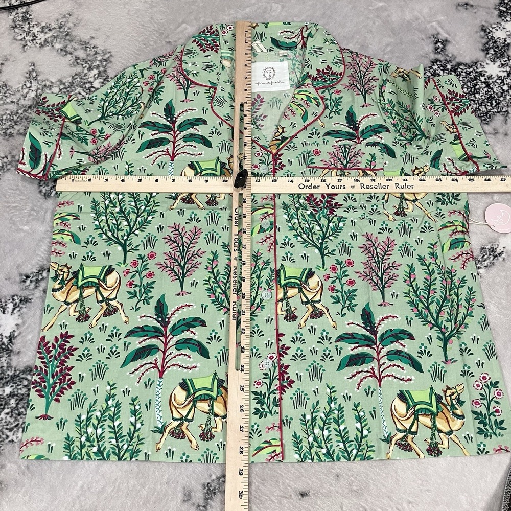 Printfresh Camel Courtyard Avocado Pajama Top Size Large Short Sleeve Button - Picture 7 of 12
